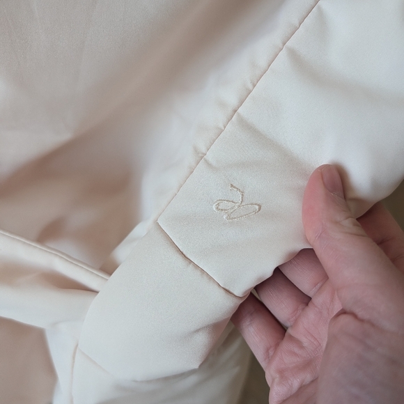 ADAY City Summits Vest - Cream - Size Medium - Picture 6 of 9